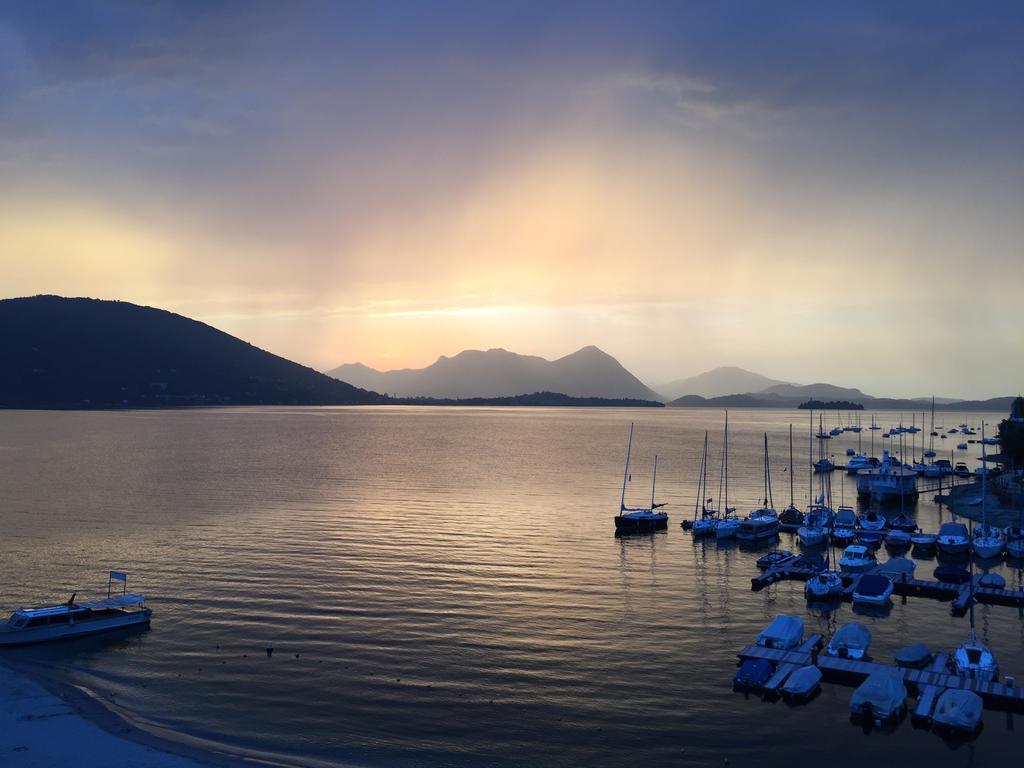 Appartamento Il Porto Baveno Bagian luar foto